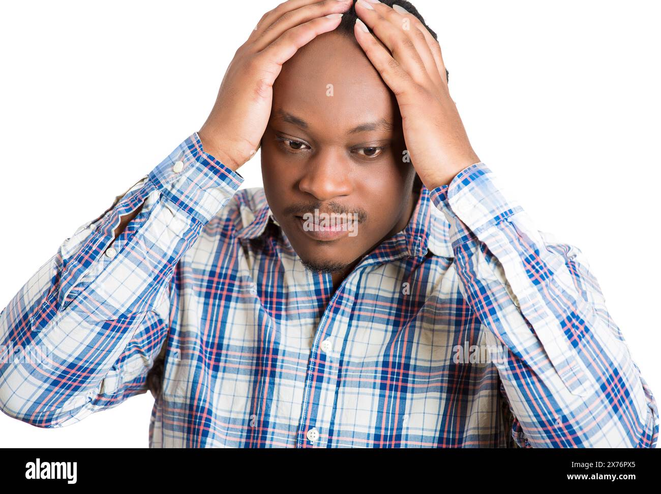 Porträt eines gestressten, traurigen jungen Mannes mit Kopfschmerzen Stockfoto