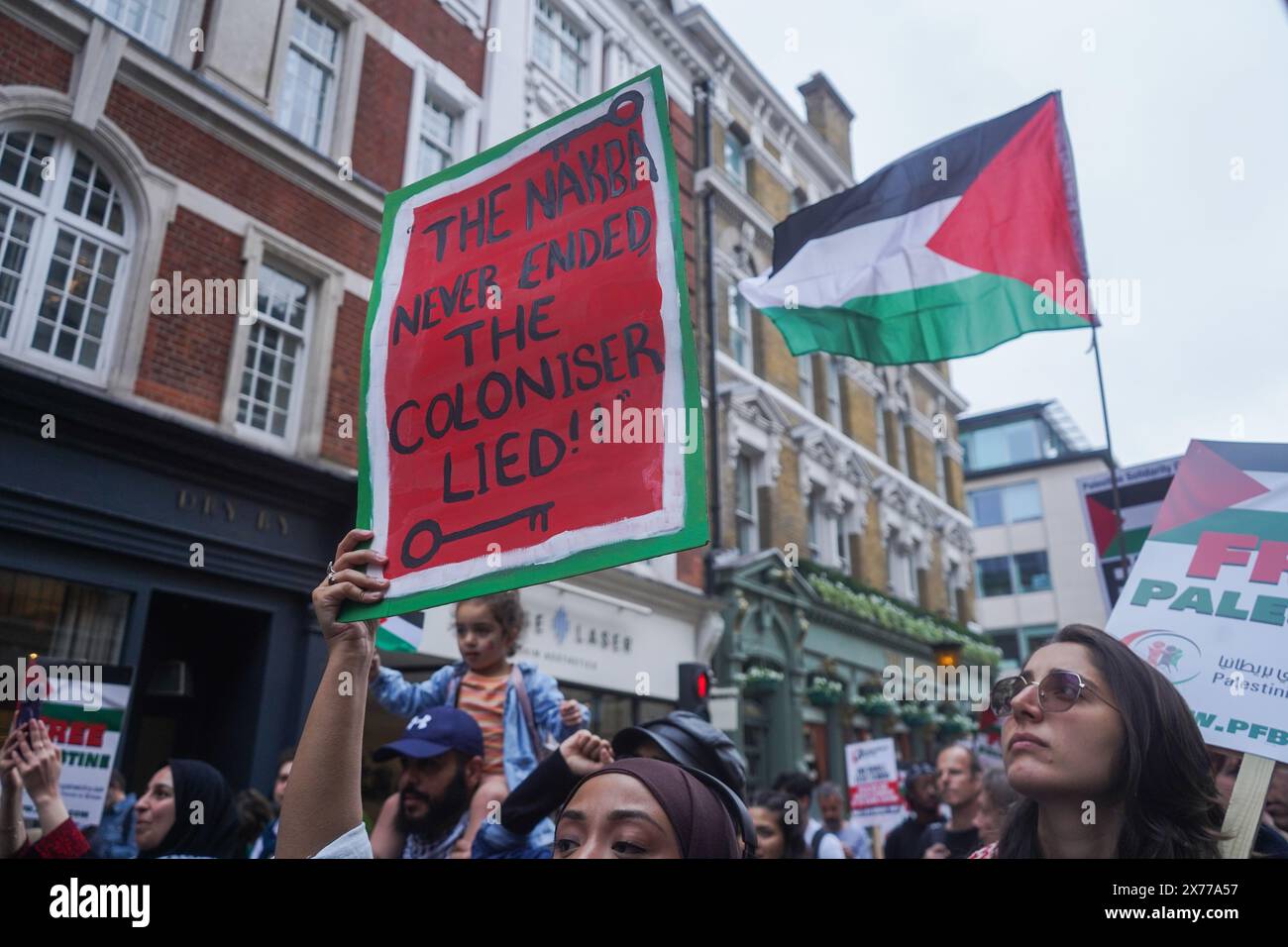 London, Großbritannien. Mai 2024. Tausende von Unterstützern pro palästinensische Unterstützer versammeln sich in Zentral-London, um den 76. Jahrestag von Nakba zu feiern, dem massiven Exodus von Palästinensern, der 1948 nach der Errichtung des Staates Israel stattfand, und um ein Ende der Belagerung von Gaza zu fordern. Quelle: amer Gazzal/Alamy Live News Stockfoto