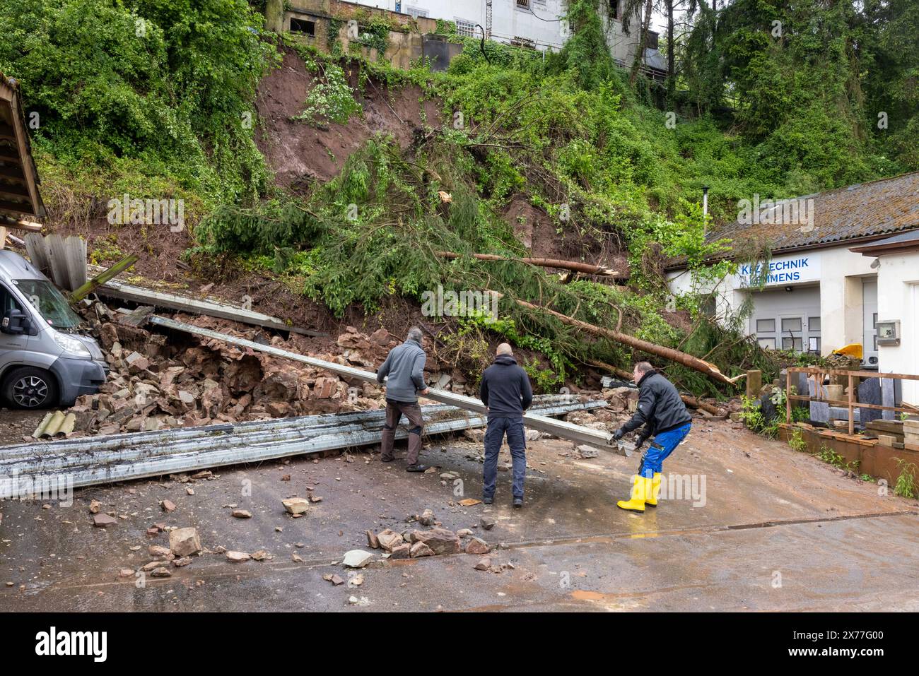 Rutschender Berghang Schiebt Dorf Nach Deutschland www.alamy.de