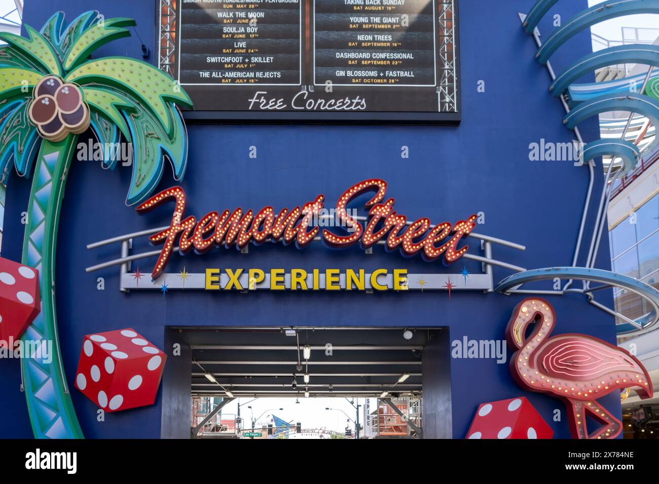 Schild auf der Fremont Street am Gebäude in Las Vegas, Nevada, USA - 30. Mai 2023. Stockfoto