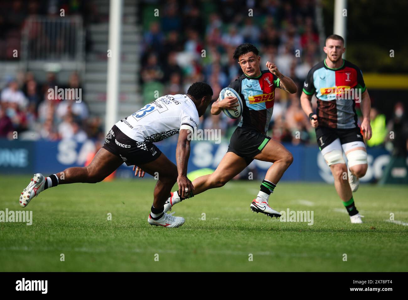 LONDON, Großbritannien - 18. Mai 2024: Marcus Smith von Harlequins im Spiel während des Premiership Rugby-Spiels zwischen Harlequins und Bristol Bears im Twickenham Stoop (Credit: Craig Mercer/ Alamy Live News) Stockfoto