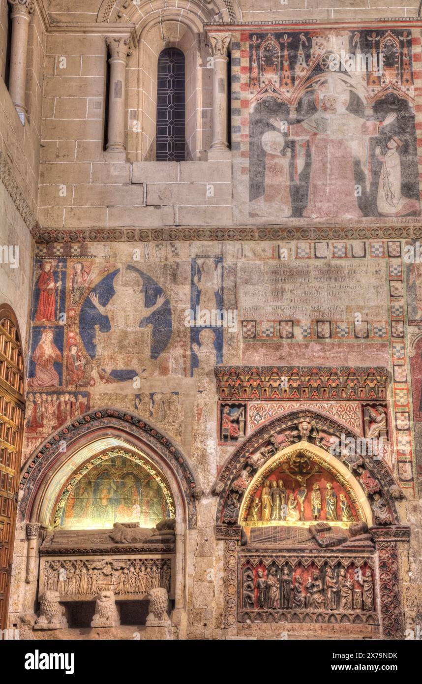 Mittelalterliche Gräber und Wandmalereien, alte Kathedrale von Salamanca, Salamanca, UNESCO-Weltkulturerbe, Spanien Stockfoto