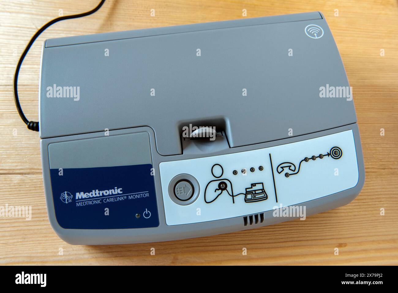 Medtronic Carelink Monitor zur Fernüberwachung von Personen mit Herzgeräten. Stockfoto