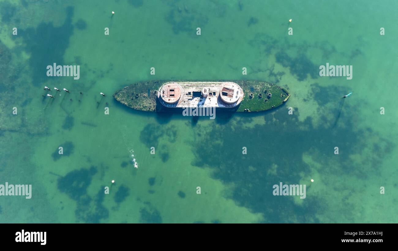HMVS Cerberus war Ship, Port Phillip Bay, Melbourne. Das Wrack des Cerberus dient als Wellenbrecher in den Gewässern vor Black Rock Beach. Stockfoto