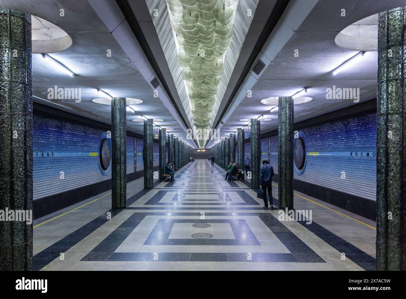 Kosmonavtlar Station Interior, eine Station der Taschkent Metro in Usbekistan, zentralasiatische modernistische Architektur Design Stockfoto