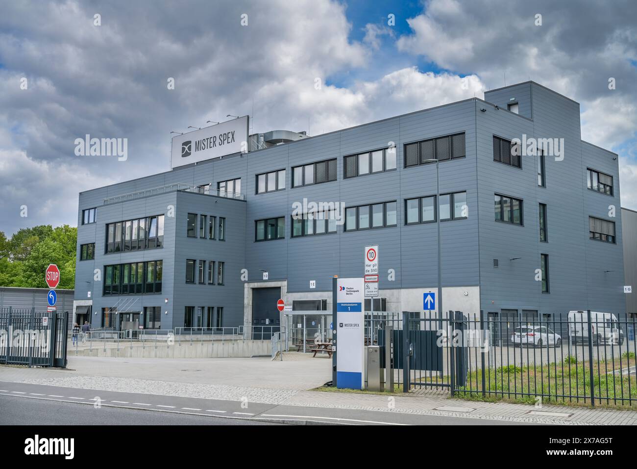 Herr Spex Online-Brillenhandel Logistikzentrum und Vertrieb, Wohlrabedamm, Siemensstadt, Spandau, Berlin, Deutschland Stockfoto