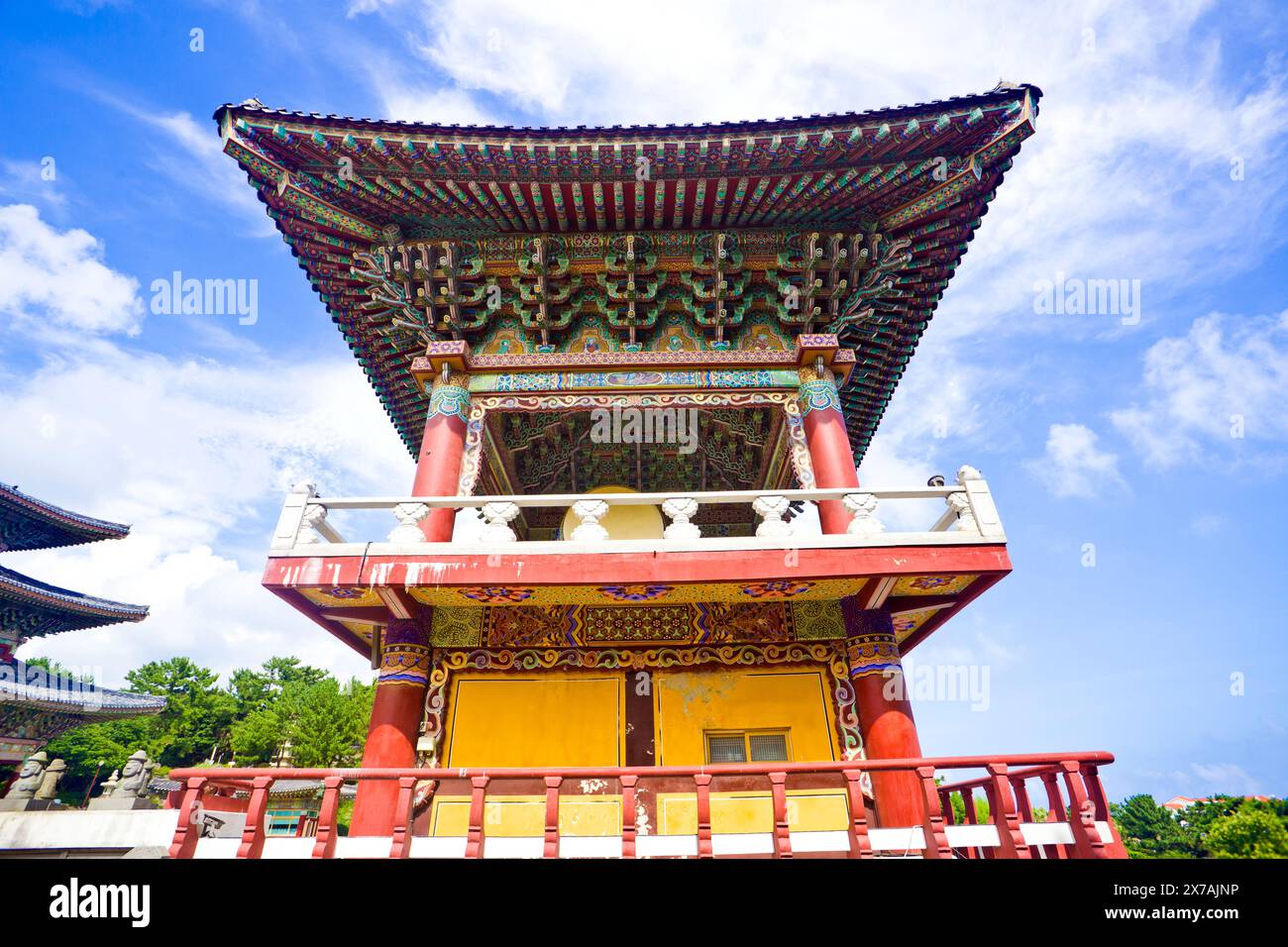 Yakcheonsa Tempel auf der Insel Jeju, Südkorea. Stockfoto