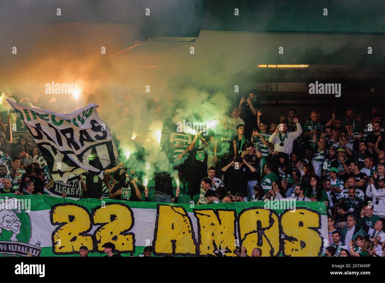 Lissabon, Portugal. Mai 2024. Sporting CP Ultras während des Liga Portugal Spiels zwischen Sporting CP und GD Chaves im Estadio Jose Alvalade. Endpunktzahl Sporting 3: 0 Chaves. Quelle: SOPA Images Limited/Alamy Live News Stockfoto