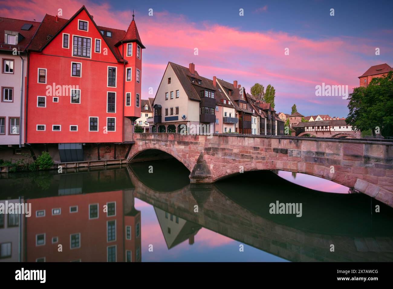 Nürnberg, Deutschland. Stadtbild der Altstadt Nürnberg, Deutschland bei Sonnenaufgang im Frühling. Stockfoto