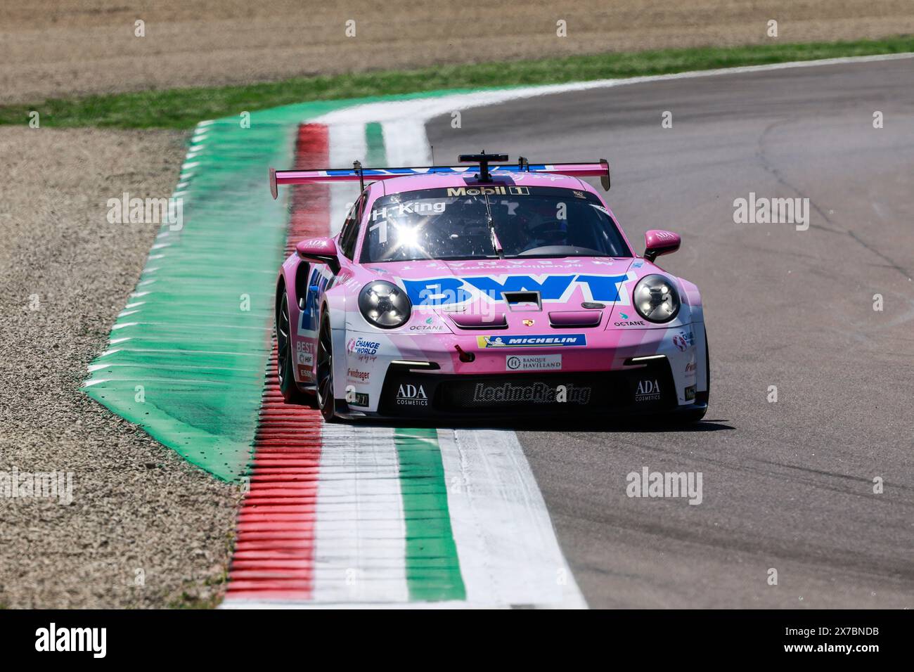 #1 Harry King (UK, BWT Lechner Racing), Porsche Mobil 1 Supercup beim Autodromo Internazionale Enzo e Dino Ferrari am 18. Mai 2024 in Imola, Italien. (Foto: HOCH ZWEI) Stockfoto