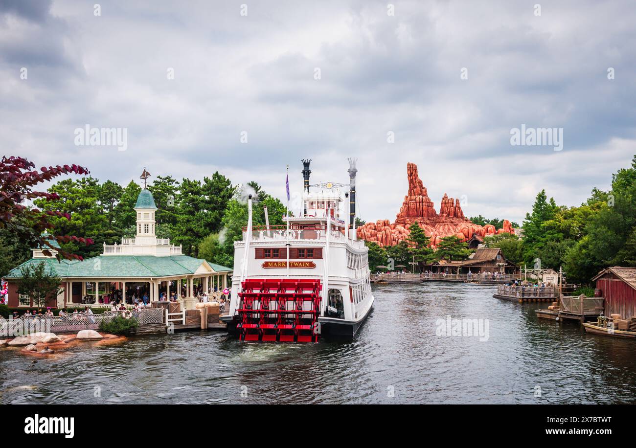 Elegantes Mark Twain Riverboat, auch bekannt als „schwimmender Palast“, auf den Flüssen Amerikas. Stockfoto