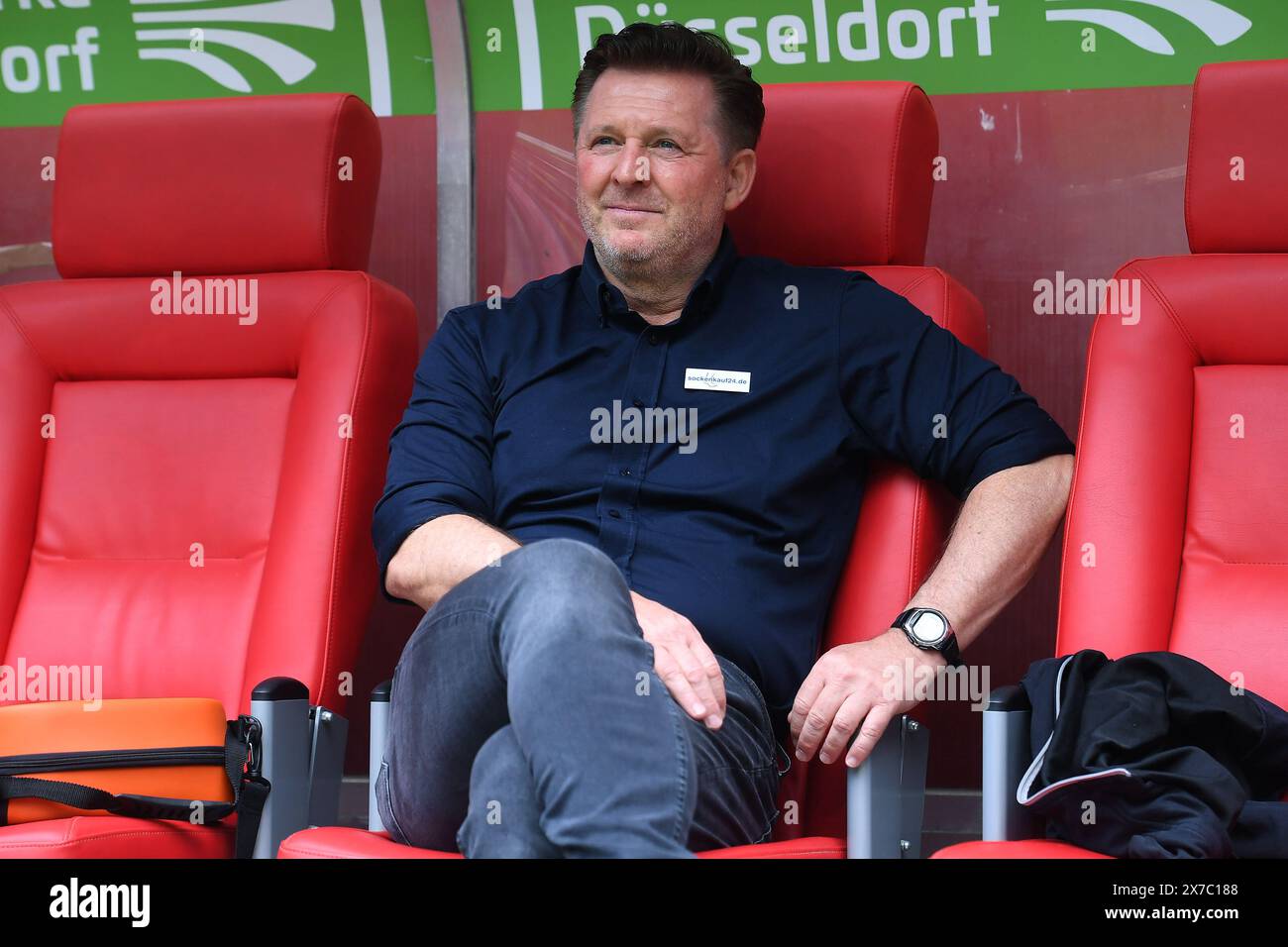 Fußball 2. Bundesliga 34. Spieltag Fortuna Düsseldorf - 1. FC Magdeburg am 19.05.2024 in der Merkur Spiel-Arena in Düsseldorf Christian Titz ( Trainer / Cheftrainer Magdeburg ) DFL-Vorschriften verbieten jede Verwendung von Fotografien als Bildsequenzen und/oder Quasi-Video. Foto: Revierfoto Stockfoto