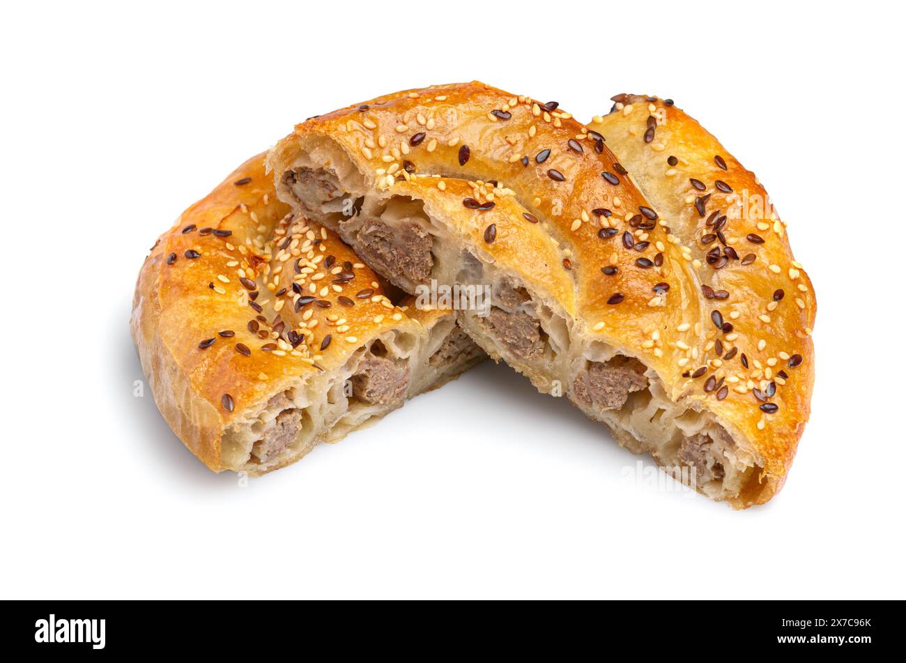 Frisch gebackene Brötchen. Vertuta spiralförmig mit weißem Hintergrund ein traditioneller, beliebter Gebäck-Snack, der heiß oder kalt in Bäckereien im erhältlich ist Stockfoto