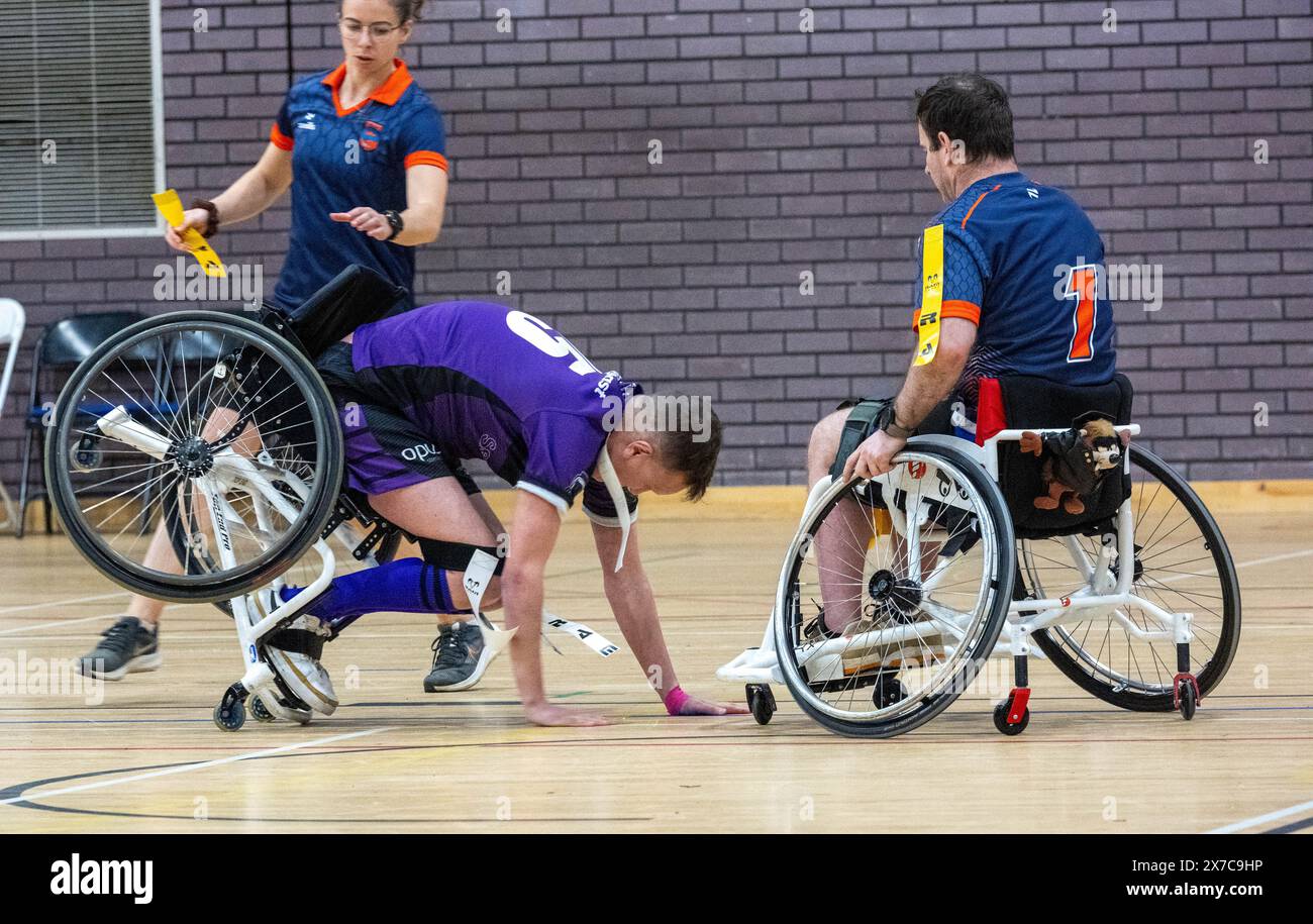 Brentwood Essex 19. Mai 2024 Rollstuhl Rugby League: Brentwood Aels (Stripped Shirt, gelbe Tags) vs Team Colostomy UK (Purple Shirts, weiße Tags) im Brentwood Centre, Brentwood Essex UK Credit: Ian Davidson/Alamy Live News Stockfoto
