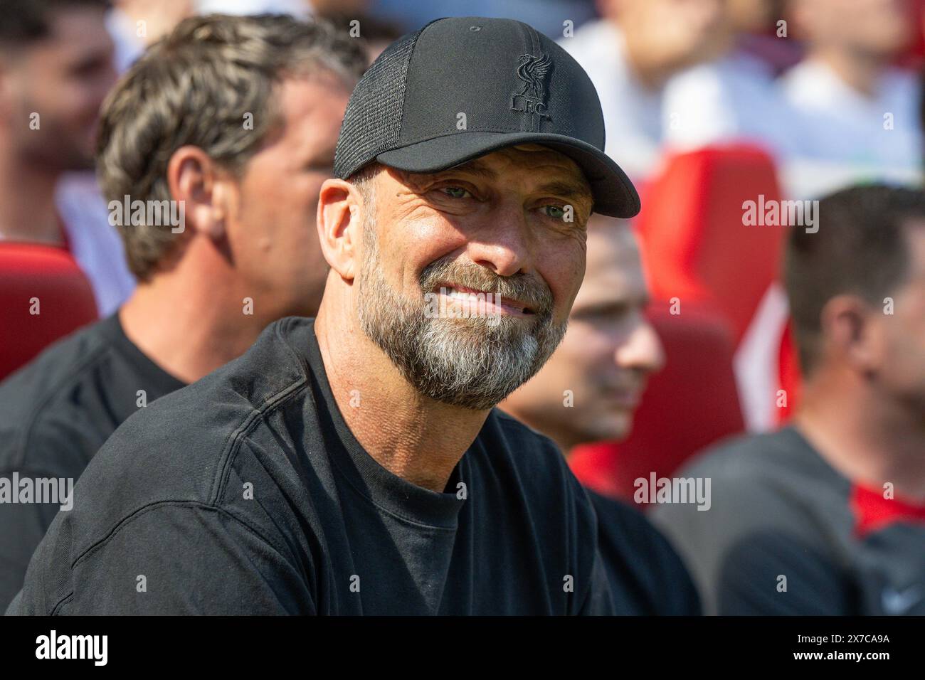 Jürgen Klopp Manager von Liverpool nimmt seinen Sitz zum letzten Mal vor dem Premier League Spiel Liverpool gegen Wolverhampton Wanderers in Anfield, Liverpool, Großbritannien, 19. Mai 2024 (Foto: Craig Thomas/News Images) Stockfoto