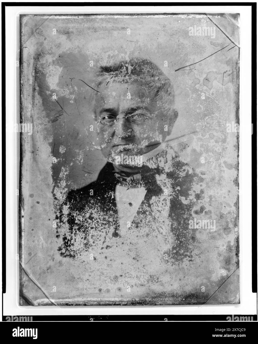 Adolphe Thiers, halblanges Porträt, nach links gerichtet, Brille tragen, Transfer; U.S. war College; 1920; (DLC/PP-1920:46153)., ist Teil von: Daguerreotype Collection, produziert von Mathew Brady's Studio., identifiziert von Owen Blevins 1/2013 auf der Grundlage eines ähnlichen Bildes zum Verkauf unter www.delcampe.fr (1/2/2013). Thiers, Adolphe, 1797-1877. Stockfoto