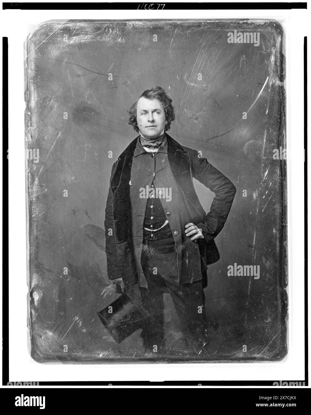George Cunnabell Howard, fast vollendetes Porträt, nach vorne gerichtet, stehend, mit hohem Hut, ein Arm an der Hüfte, auf der Rückseite der Platte zerkratzt: 286., Hallmark: Rinhart 9., Transfer; U.S. war College; 1920; (DLC/PP-1920:46153)., ist Teil von: Daguerreotype Collection , produziert von Mathew Brady's Studio. Howard, George C. (George Cunnibell), 1820-1887. Stockfoto