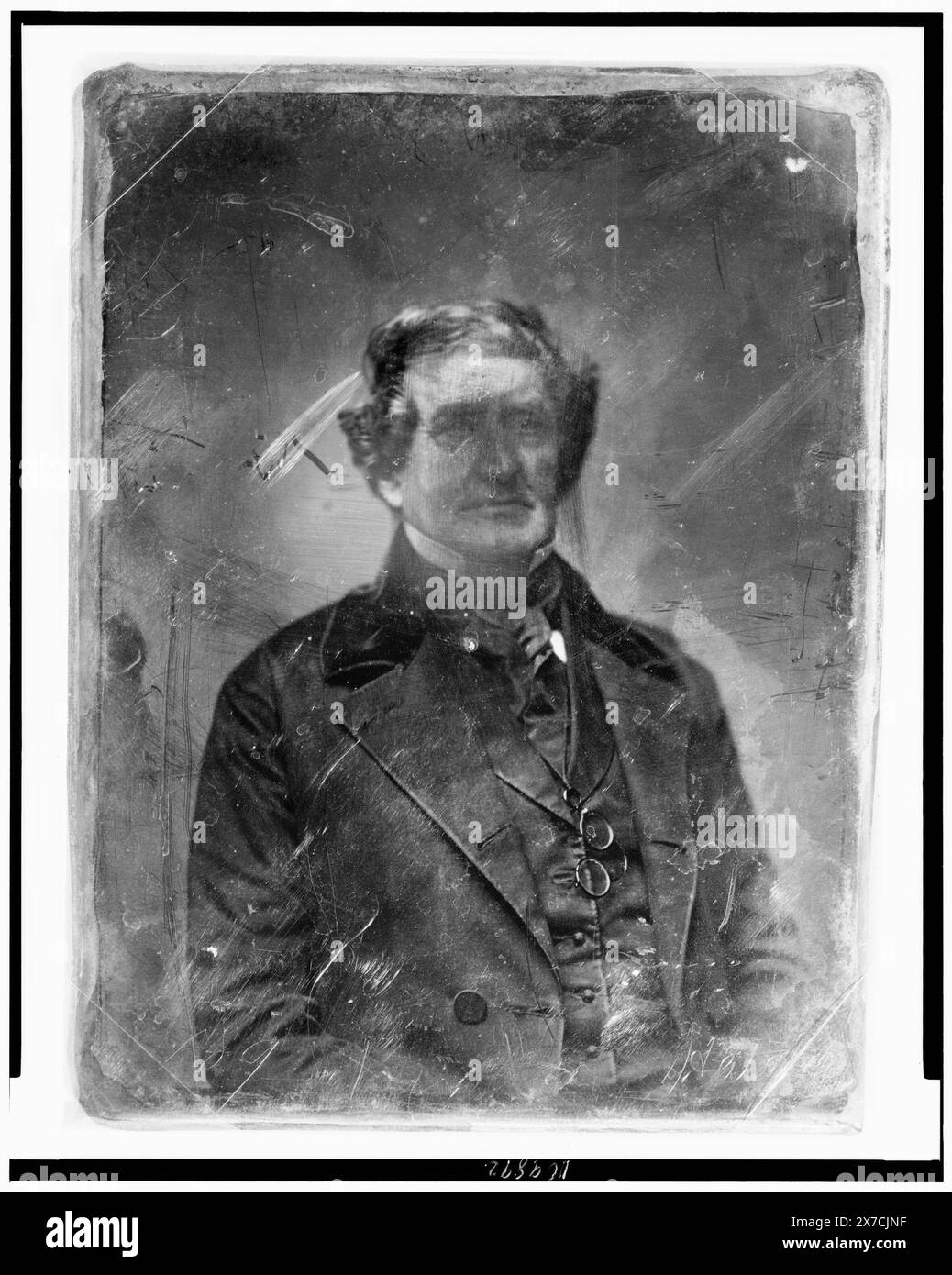 Israel T. Hatch, Porträt in halber Länge, leicht nach rechts, Augen vorne, auf der Vorderseite der Platte zerkratzt: 189: Luke., Transfer; U.S. war College; 1920; (DLC/PP-1920:46153). ist Teil von: Daguerreotype Collection , produziert von Mathew Bradys Studio. Luke, Israel T., (Israel Thompson), 1808-1875. Stockfoto