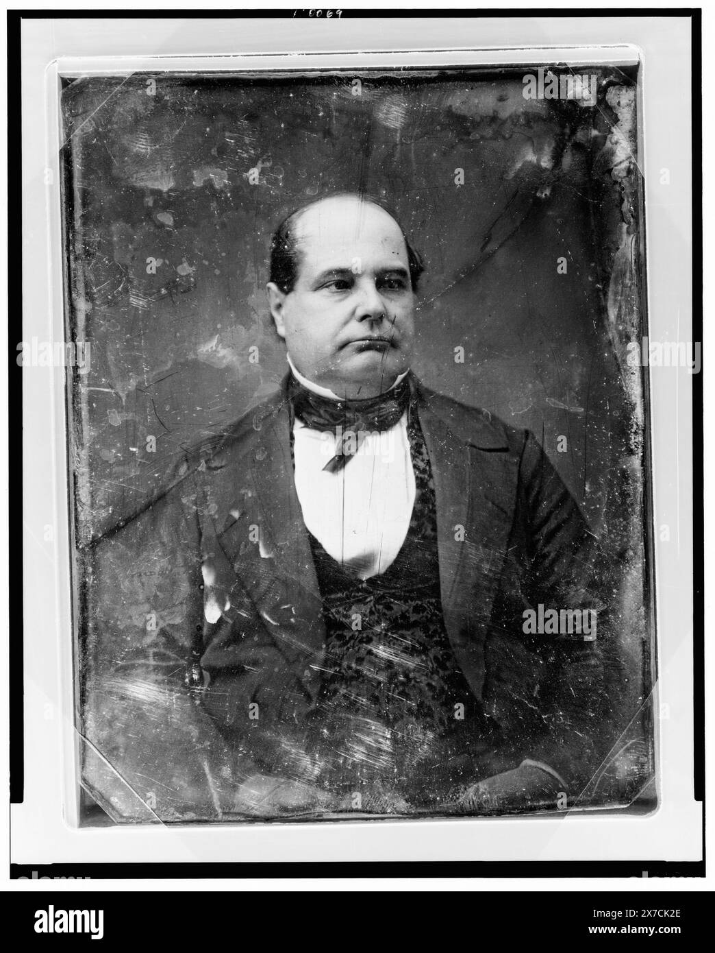 Nicht identifizierter Mann, ca. 40 Jahre alt, halblanges Porträt, fast nach vorne gerichtet, Kopf leicht nach rechts, auf der Rückseite des Tellers zerkratzt: 279., Ecken beschnitten., Transfer; U.S. war College; 1920; (DLC/PP-1920:46153)., ist Teil der Daguerreotype Collection, produziert von Mathew Bradys Studio. Stockfoto