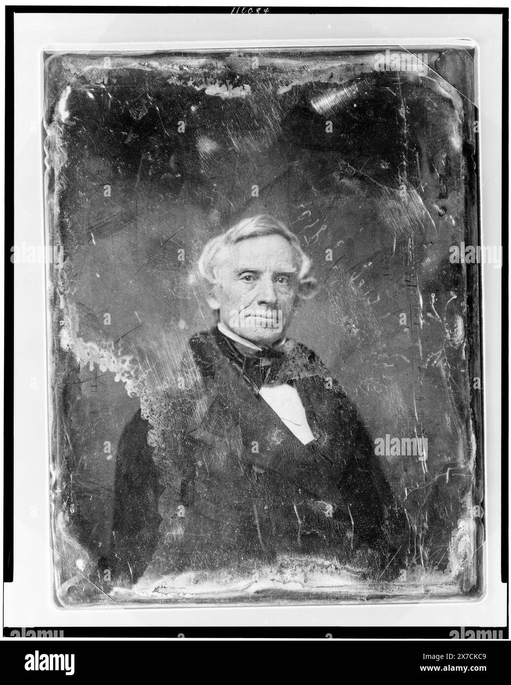 Samuel F. B. Morse, Kopf-und-Schultern-Porträt, nach vorne gerichtet, produziert von Mathew Bradys Studio., auf Platte gekratzt: 139. Kratzer auf der Rückseite der Platte: 15; 294; Transfer; U.S. war College; 1920; (DLC/PP-1920:46153)., ist Teil von: Daguerreotype Collection , ausgestellt: American Treasures of the Library of Congress. Washington, D.C., 2002.. Morse, Samuel Finley Breese, 1791-1872. Stockfoto