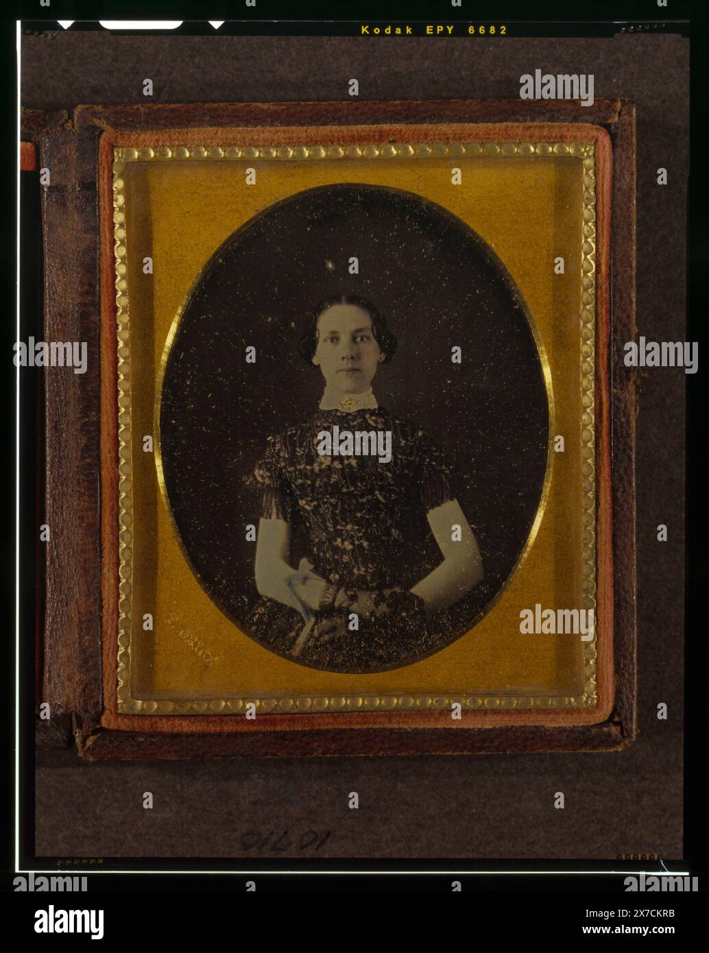 Nicht identifizierte Frau, halblanges Porträt, nach vorne gerichtet, Gehäuse: Rinhart 257., geprägt auf Messingmatte: F. Grice., Barboza-Nummer: 6019.068., Kauf; Anthony Barboza; 1999; (DLC/PP-1999:022)., ist Teil von: Daguerreotype Collection , . Stockfoto