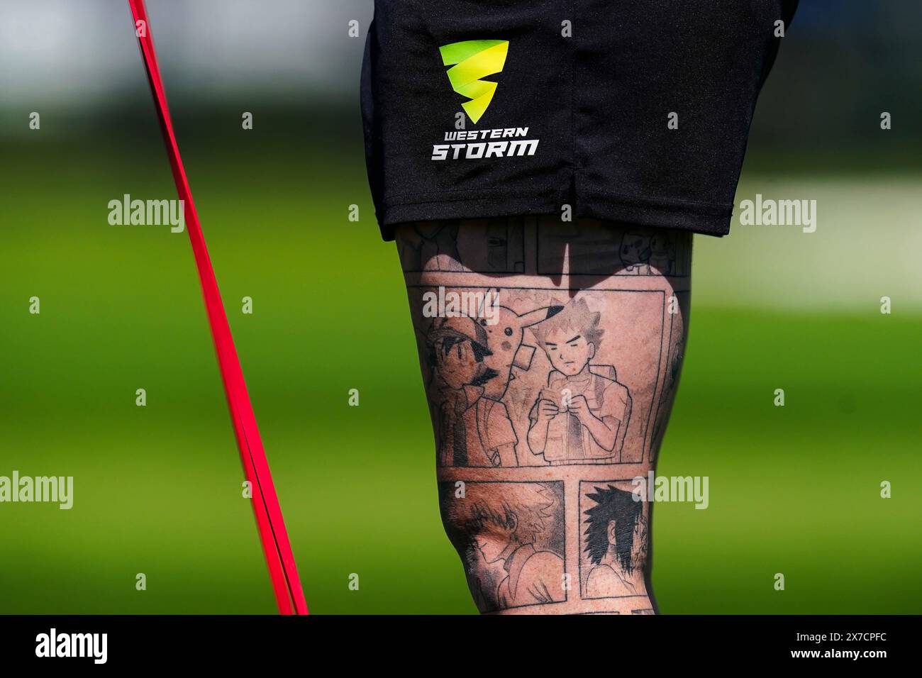 Bristol, Großbritannien, 19. Mai 2024. Ein Pokémon-Tattoo auf dem Bein von Amanda-Jade Wellington, dem Western Storm, während des Charlotte Edwards Cup-Spiels zwischen Western Storm und South East Stars. Quelle: Robbie Stephenson/Gloucestershire Cricket/Alamy Live News Stockfoto