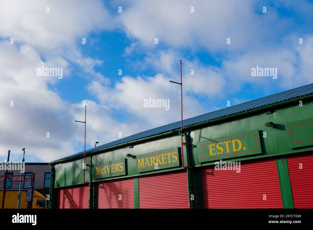 Glasgow Schottland: 12. Februar 2024: Der sonnige Tag des Barras Markts. McIver's Market Exterieur Stockfoto