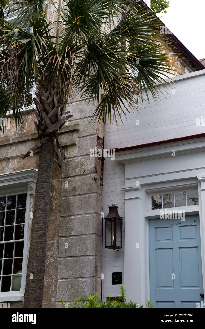 Backsteinhaus in Charleston, South Carolina, bedeckt mit Tabby (Coquina), um wie Stein auszusehen Stockfoto