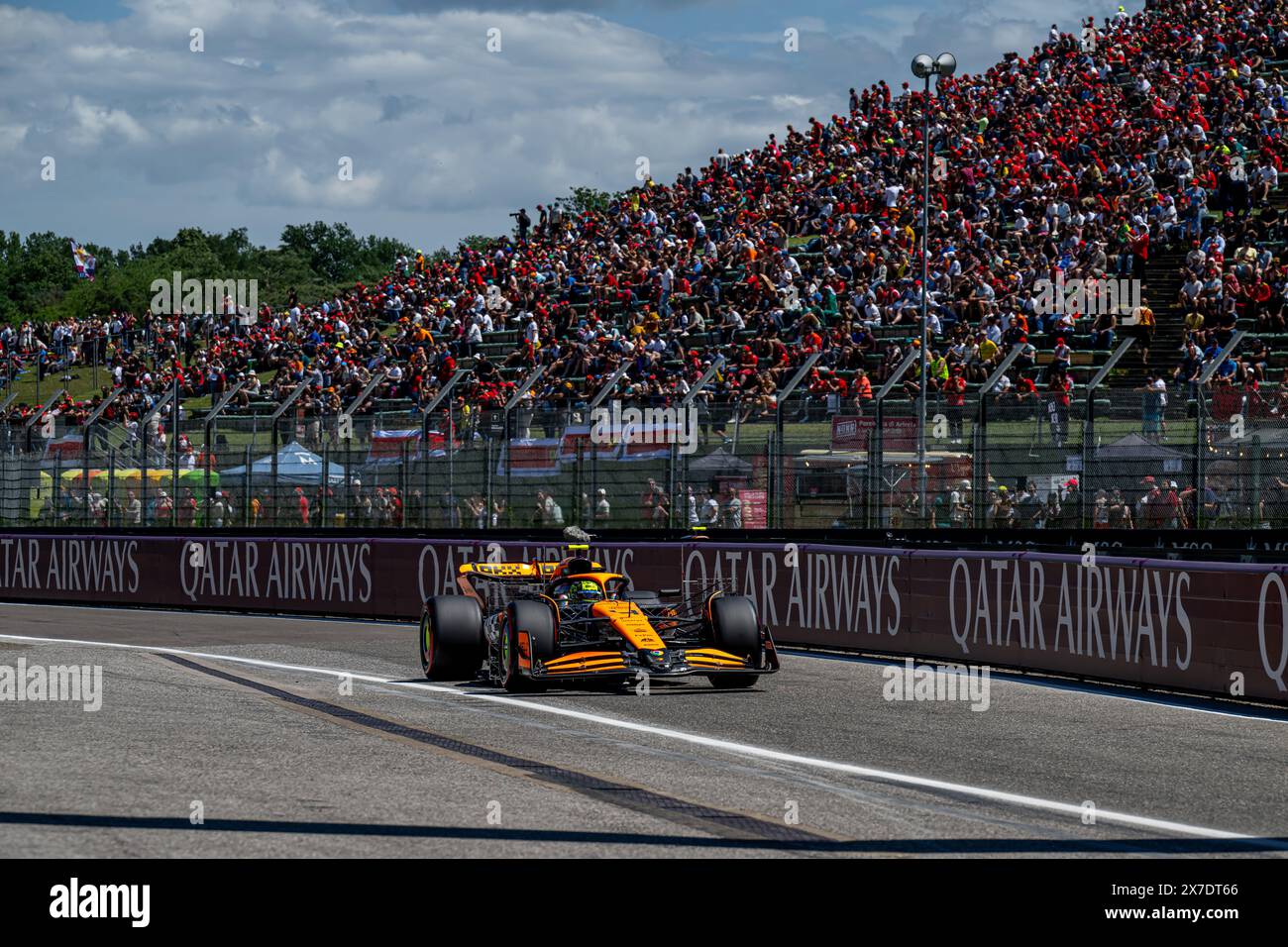 IMOLA CIRCUIT, ITALIEN – 17. MAI: Lando Norris, McLaren F1 MCL60 während des Emilia Romagna Grand Prix auf dem Imola Circuit am Freitag, 17. Mai 2024 in Imola, Italien. (Foto: Michael Potts/BSR Agency) Credit: BSR Agency/Alamy Live News Stockfoto