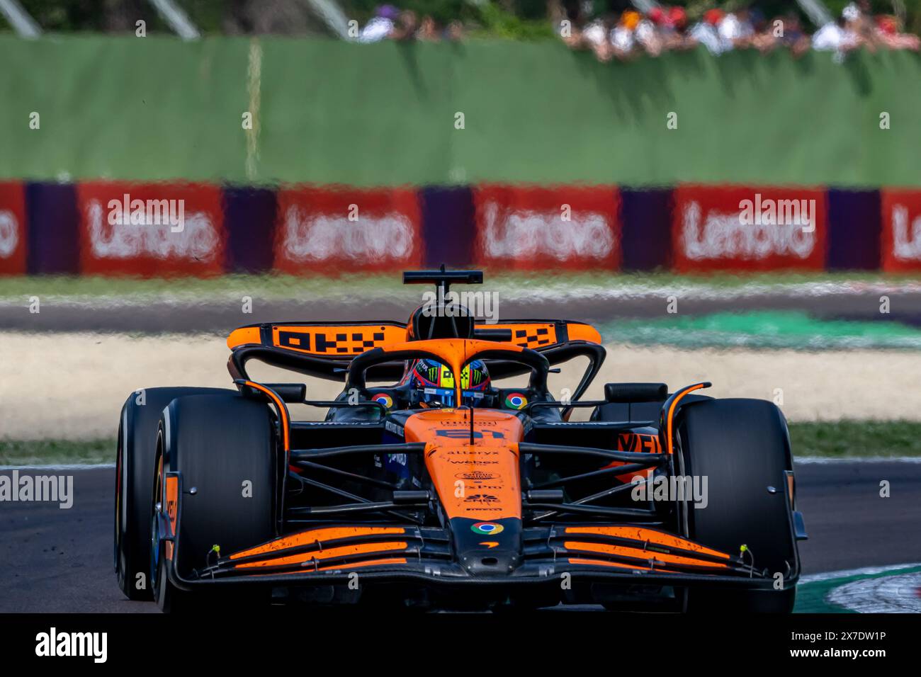 IMOLA CIRCUIT, ITALIEN - 19. MAI: Oscar Piastri, McLaren F1 MCL60 während des Emilia Romagna Grand Prix auf Imola Circuit am Sonntag, 19. Mai 2024 in Imola, Italien. (Foto: Michael Potts/BSR Agency) Credit: BSR Agency/Alamy Live News Stockfoto