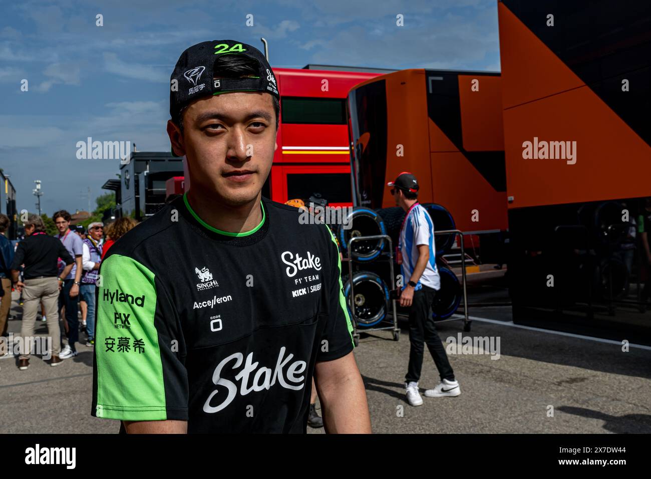 IMOLA CIRCUIT, ITALIEN – 19. MAI: Zhou Guanyu, Stake F1 Team C43 beim Großen Preis der Emilia Romagna auf dem Imola Circuit am Sonntag, 19. Mai 2024 in Imola, Italien. (Foto: Michael Potts/BSR Agency) Credit: BSR Agency/Alamy Live News Stockfoto