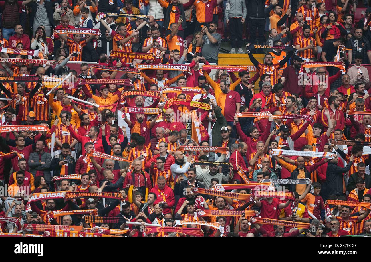 Rams Park, Istanbul, Türkei. Mai 2024. Galatasaray Fans während eines türkischen Super Lig - Day 37 Spiels, Galatasaray gegen Fenerbahce, im Rams Park, Istanbul, Türkei. Kim Price/CSM/Alamy Live News Stockfoto