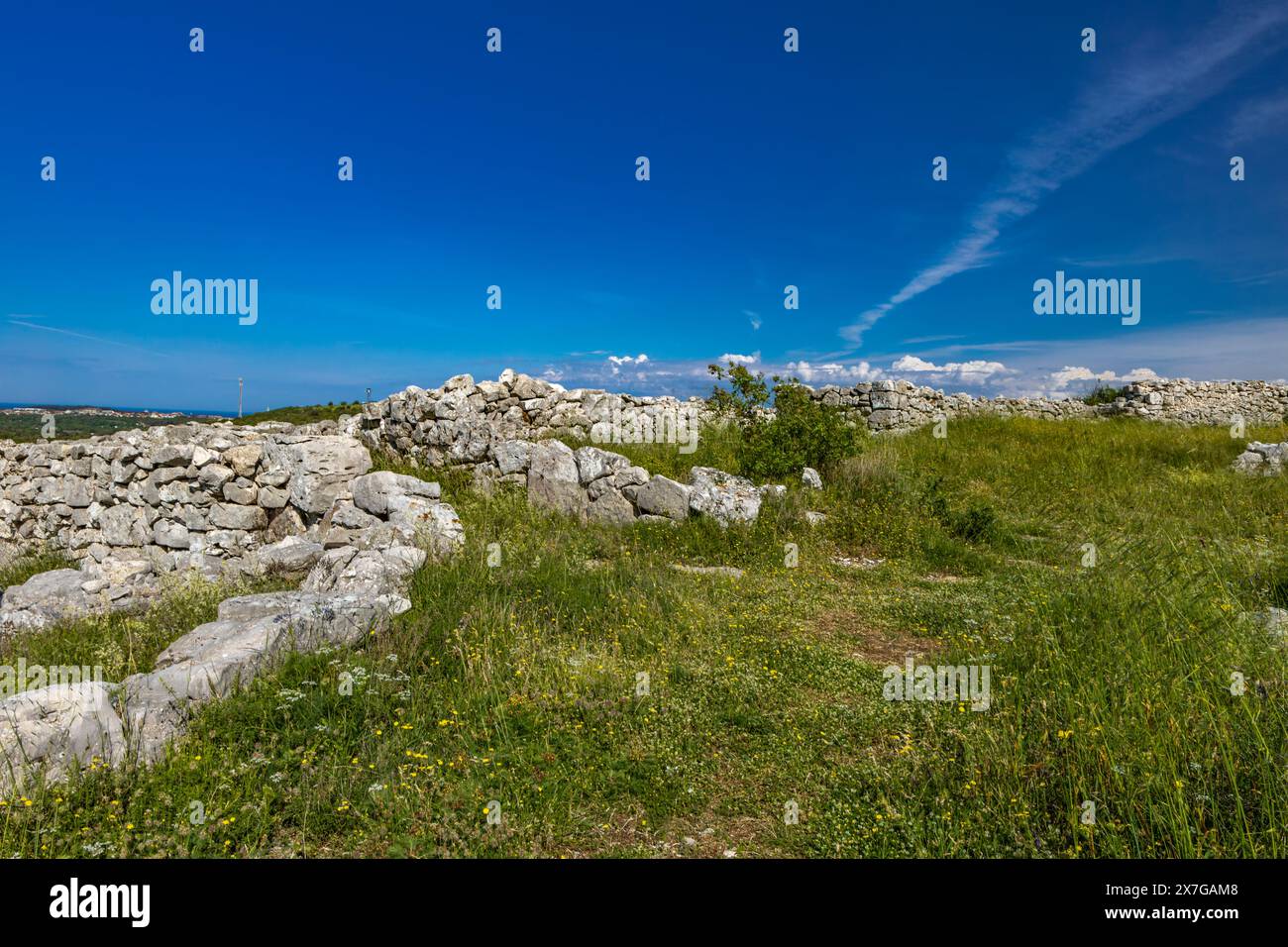 Monkodonja-Siedlung aus der Bronzezeit, archäologische Stätte von Rovinj in Kroatien Stockfoto