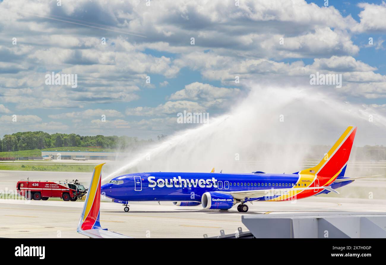 Wassersalut für ein südwestliches Flugzeug am internationalen Flughafen Baltimore Stockfoto