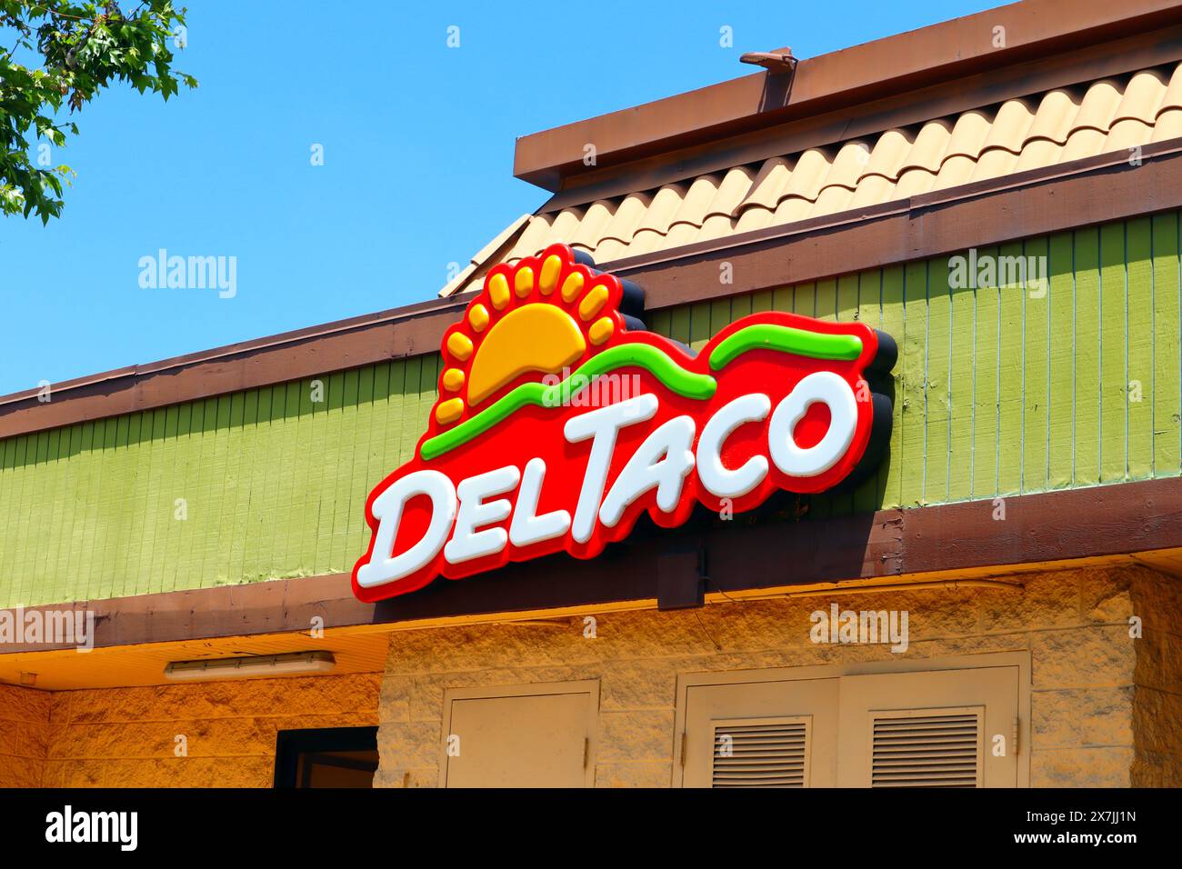 DEL TACO Restaurant, amerikanische Fast-Food-Restaurantkette, die auf mexikanische Küche im amerikanischen Stil spezialisiert ist Stockfoto