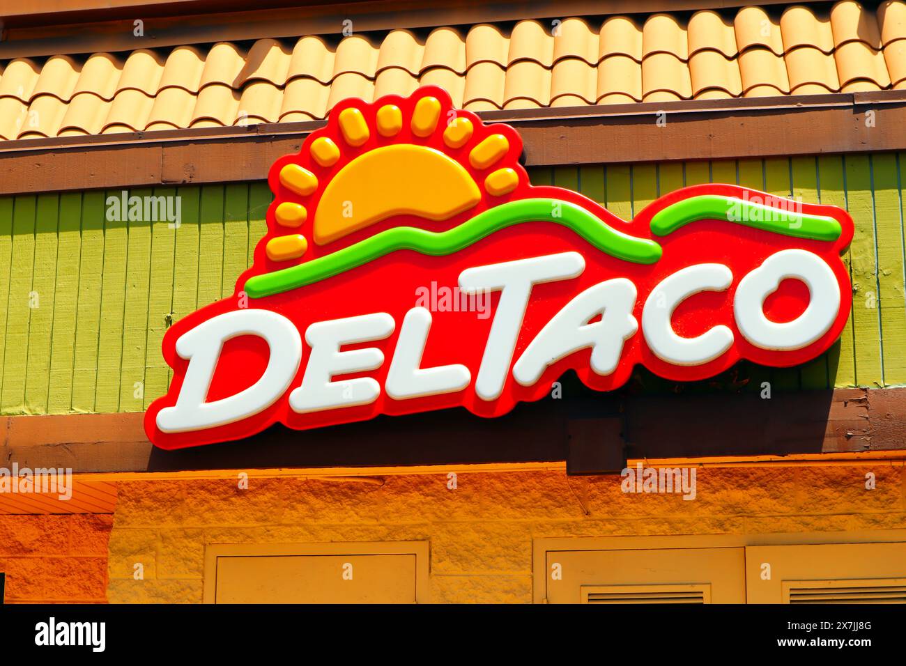 DEL TACO Restaurant, amerikanische Fast-Food-Restaurantkette, die auf mexikanische Küche im amerikanischen Stil spezialisiert ist Stockfoto