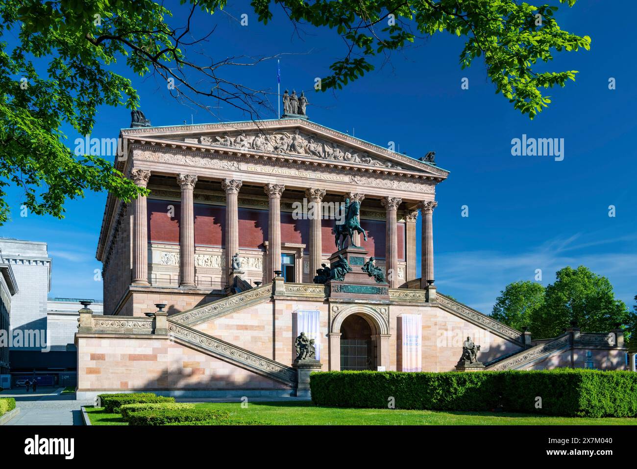 Alte Nationalgalerie, bronzene Reiterstatue von Friedrich Wilhelm IV., Museumsinsel, Mitte, Berlin, Deutschland Stockfoto