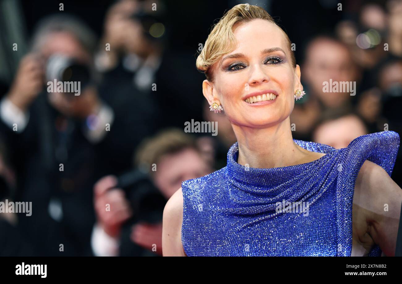 Cannes, Frankreich. Mai 2024. Die Schauspielerin Diane Kruger kommt am 20. Mai 2024 zur Vorführung des Films „die Grabtupfer“ bei der 77. Ausgabe der Filmfestspiele in Cannes, Südfrankreich. Quelle: Gao Jing/Xinhua/Alamy Live News Stockfoto