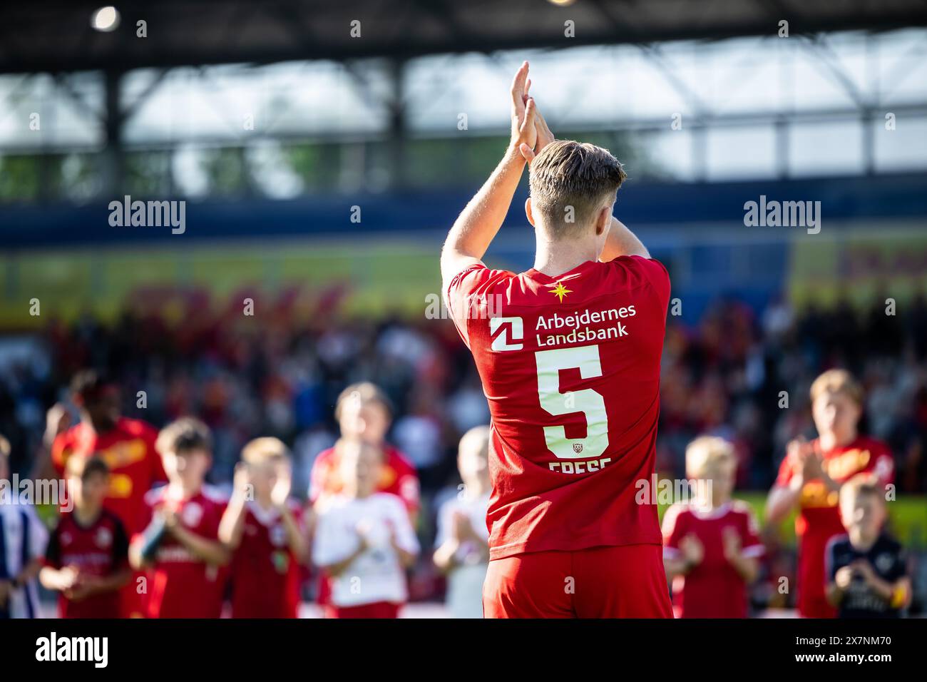 Farum, Dänemark. Mai 2024. Martin Frese (5) vom FC Nordsjaelland verlässt den Verein nach dieser Saison und wird vor dem 3F Superliga-Spiel zwischen dem FC Nordsjaelland und dem FC Midtjylland auf der rechten Seite zum Dream Park in Farum gelobt. (Foto: Gonzales Photo/Alamy Live News Stockfoto