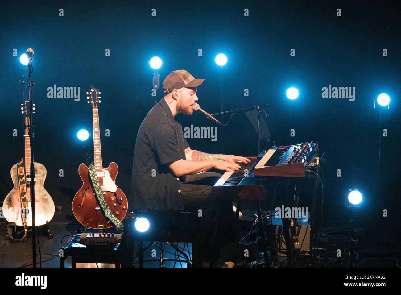 Kopenhagen, Dänemark. Mai 2024. Der isländische Sänger, Musiker und Songwriter Asgeir gibt ein Live-Konzert im Bremen Teater in Kopenhagen. (Foto: Gonzales Photo - Flemming Bo Jensen). Stockfoto