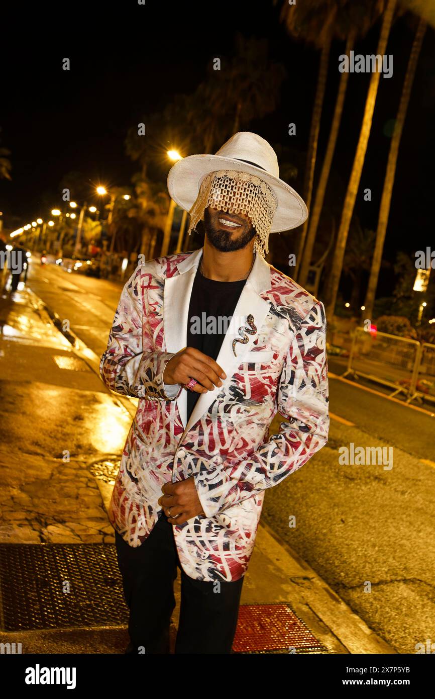 Cannes, Frankreich. Mai 2024. Hamza Jamad, französischer Dandy, ist auf den Internationalen Filmfestspielen in Cannes zu sehen. Stockfoto