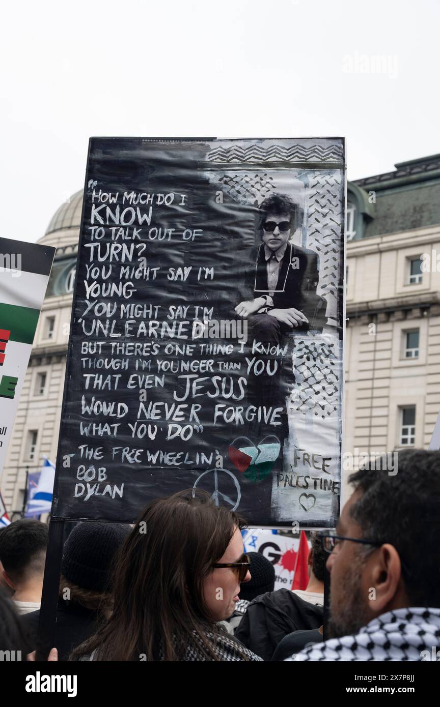 Am 18. Mai haben Tausende von Menschen in Zentral-London gegen die israelische Bombardierung von Gaza und zur Unterstützung Palästinas deomonstriert. Stockfoto