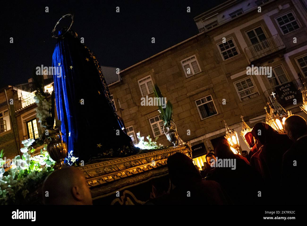 Braga, Portugal - 07. April 2023 : Begräbnisprozession des Herrn Stockfoto