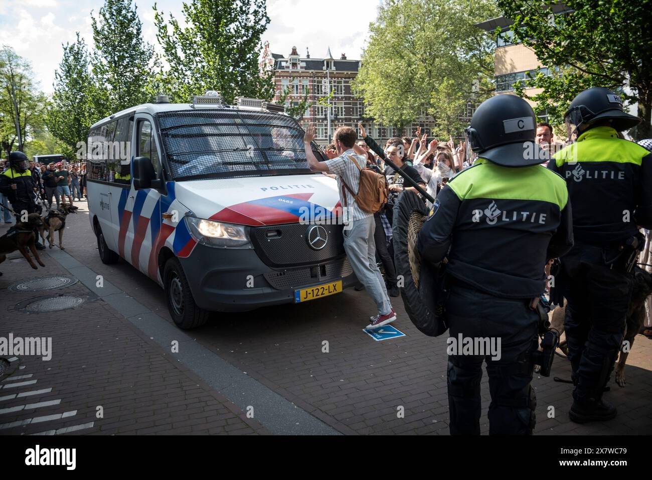 Amsterdam, Niederlande, 13. Mai 2024.Proteste für palästina an der UVA-Universität Amsterdam werden fortgesetzt. Die Polizei hat den Campus geräumt Stockfoto