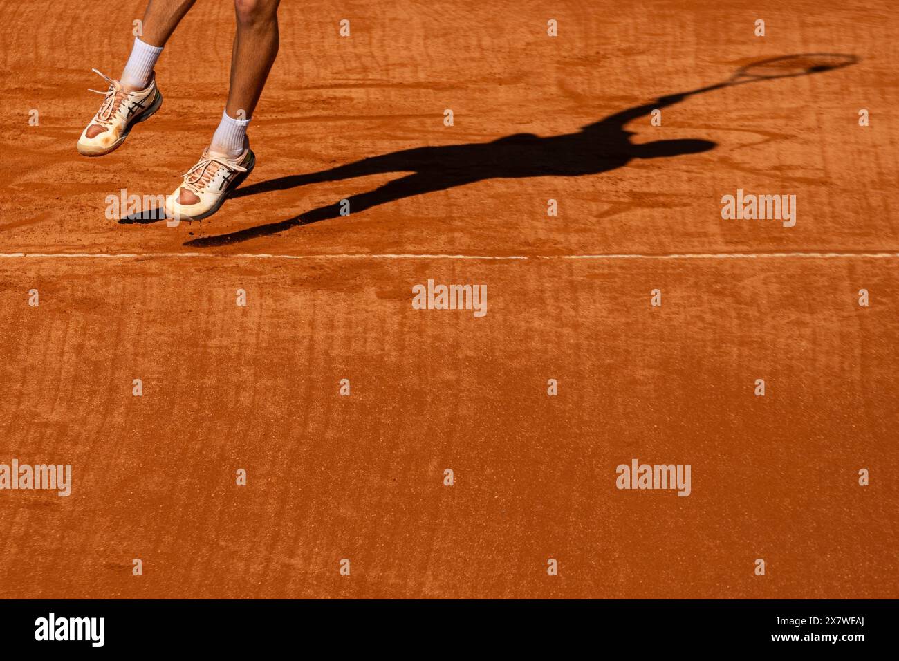 Alex Barrena's Serve (Argentinien) - ATP Challenger Tour Corrientes, Dove Men Care Legion Sudamericana. Stockfoto