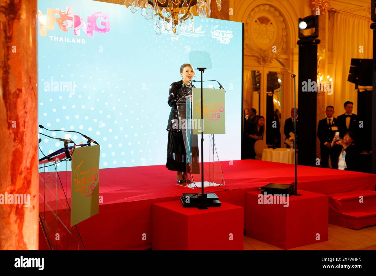 Cannes, Frankreich. Mai 2024. Cannes, Frankreich - 18. Mai 2024: 77. Cannes Film Festival, Thai Night at the Hotel Carlton mit ihrer Königlichen Hoheit Ubolratana Rajakanya Sirivadhana Barnavadi Credit: dpa/Alamy Live News Stockfoto