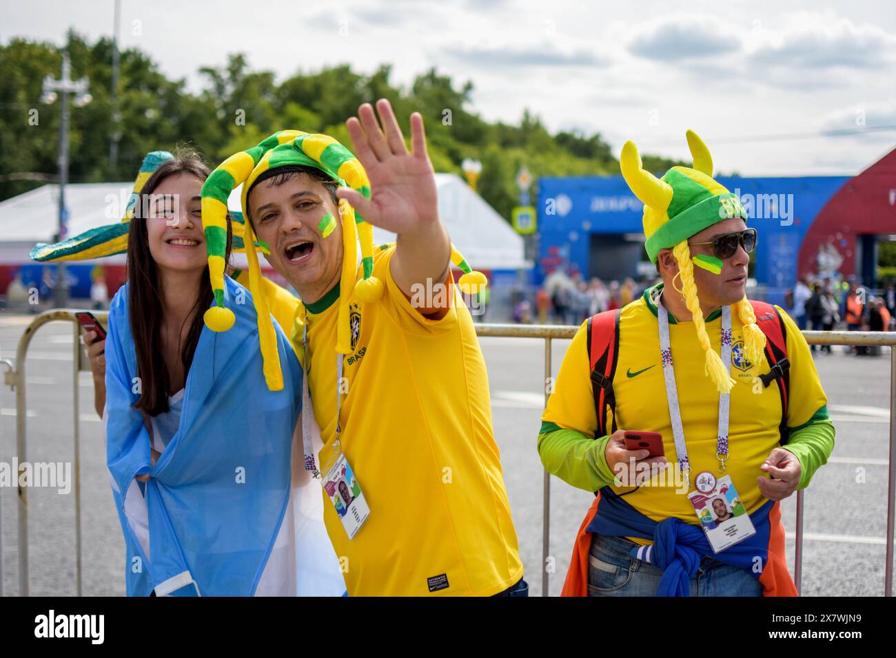 Brasilianer und Argentinier beim FIFA Fan fest Moskau 2018 Weltmeisterschaft Russland Stockfoto