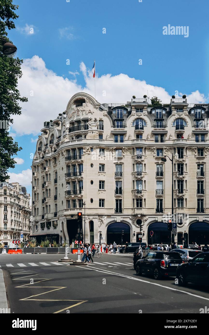 Paris, Frankreich - 27.06.2022 : das Hotel Lutetia ist ein Wahrzeichen im pulsierenden Viertel Saint-Germain-des-PrÃ und der einzige luxuriöse Palac Stockfoto