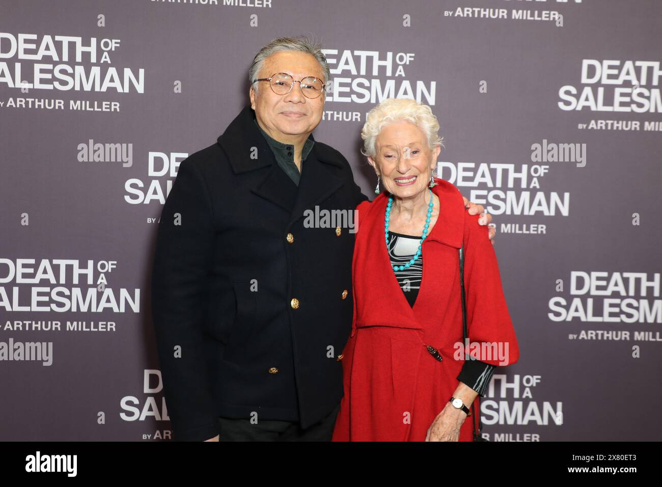 Sydney, Australien. Mai 2024. Tod eines Verkäufers Eröffnungsabend Roter Teppich Ankunft im Theatre Royal Sydney. Im Bild: Ron Lee und Benita Collings. Richard Milnes/Alamy Live News Stockfoto