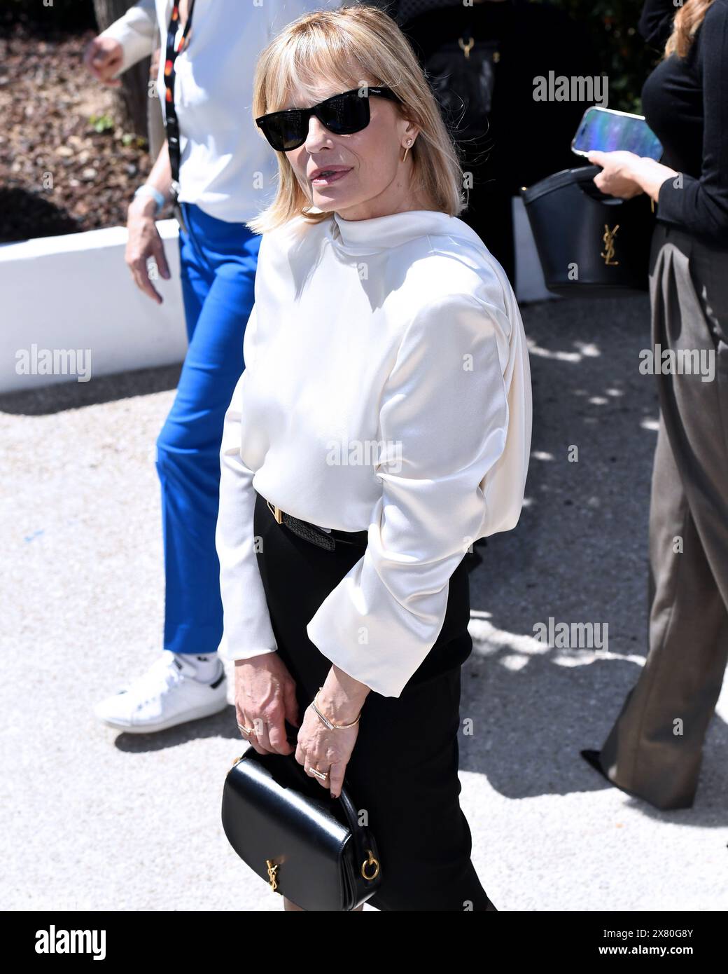 Cannes, Frankreich. Mai 2024. Cannes, 77. Cannes Filmfestival 2024 Photocall Film “Parthenope” im Foto: Isabella Ferrari Credit: Independent Photo Agency/Alamy Live News Stockfoto